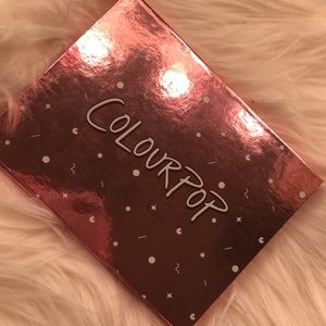 Who doesn’t love color pop ?